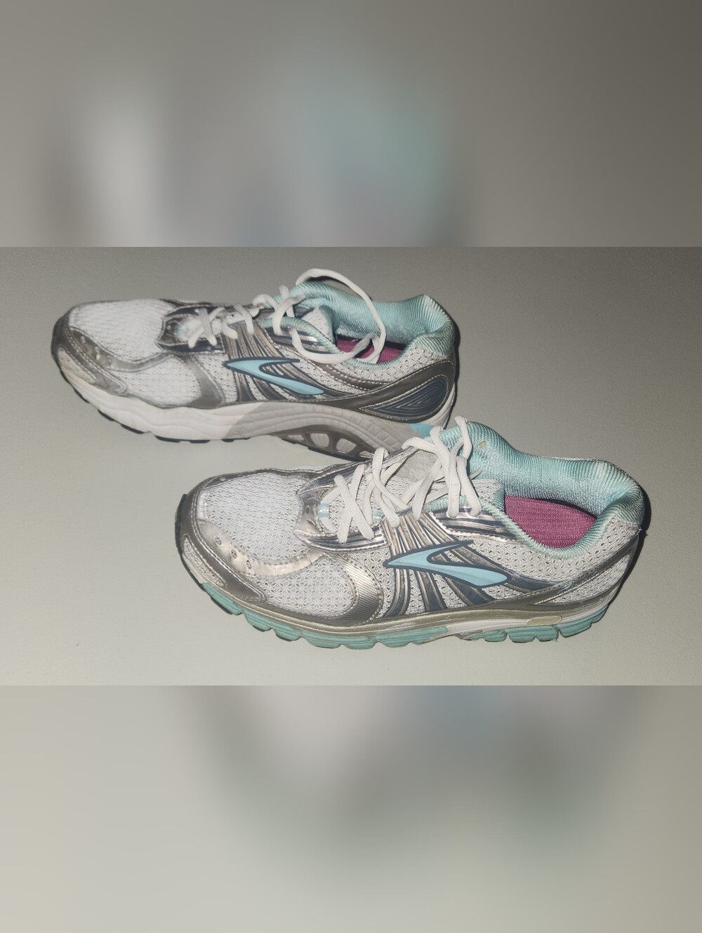 Brooks Ariel Women's Running Shoes Silver & Blue Colorway Size 10